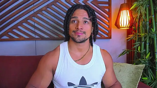 Snapshot of MikeEstevess chatting on 01/25/25, 06:34 MikeEstevess online show from 01/25/25, 06:34