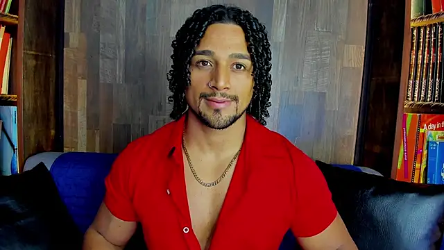 Snapshot of MikeEstevess chatting on 02/22/25, 03:23 MikeEstevess online show from 02/22/25, 03:23