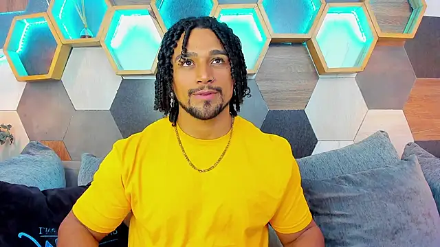 Snapshot of MikeEstevess chatting on 03/02/25, 01:58 MikeEstevess online show from 03/02/25, 01:58