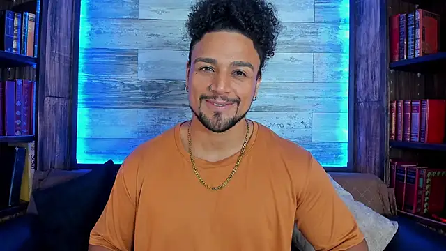 Snapshot of MikeEstevess chatting on 03/07/25, 02:15 MikeEstevess online show from 03/07/25, 02:15