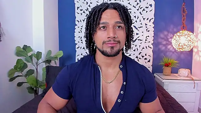 Snapshot of MikeEstevess chatting on 03/14/25, 05:27 MikeEstevess online show from 03/14/25, 05:27