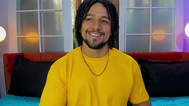 Snapshot of MikeEstevess chatting on 03/15/25, 05:19 MikeEstevess online show from 03/15/25, 05:19