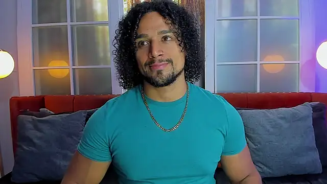 Snapshot of MikeEstevess chatting on 03/18/25, 04:26 MikeEstevess online show from 03/18/25, 04:26