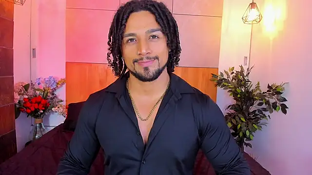 Snapshot of MikeEstevess chatting on 03/22/25, 09:24 MikeEstevess online show from 03/22/25, 09:24