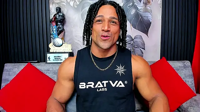 Snapshot of MikeEstevess chatting on 09/13/25, 09:47 MikeEstevess online show from 09/13/25, 09:47