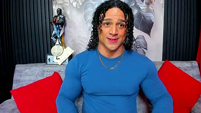 Snapshot of MikeEstevess chatting on 10/04/25, 06:22 MikeEstevess online show from 10/04/25, 06:22