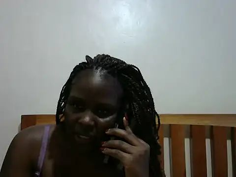 Snapshot of creamy_sweetlove chatting on 12/17/25, 10:54 creamy sweetlove online show from 12/17/25, 10:54