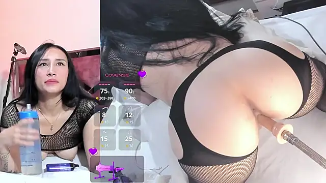 Snapshot of lili_moonn chatting on 10/02/25, 11:17 lili moonn online show from 10/02/25, 11:17
