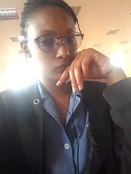 Snapshot of StarBarbiee chatting on 03/19/25, 08:23 StarBarbiee online show from 03/19/25, 08:23