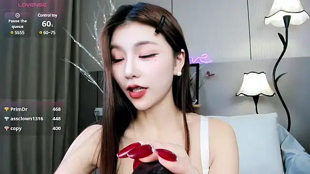 Snapshot of Momoever123456 chatting on 03/04/25, 05:56 Momoever123456 online show from 03/04/25, 05:56