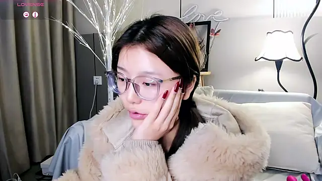 Snapshot of Momoever123456 chatting on 03/08/25, 02:40 Momoever123456 online show from 03/08/25, 02:40