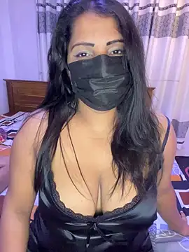 NOORA-GIRL online show from 12/19/25, 01:45