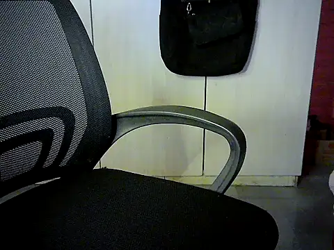 Snapshot of Destiny_Desire chatting on 09/10/25, 08:53 Destiny Desire online show from 09/10/25, 08:53