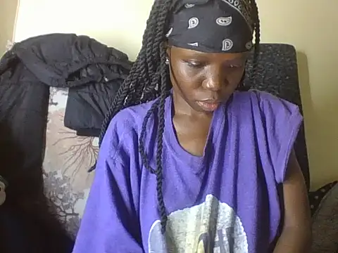 Snapshot of Baddie_Floxxy chatting on 06/12/26, 02:10 Baddie Floxxy online show from 06/12/26, 02:10