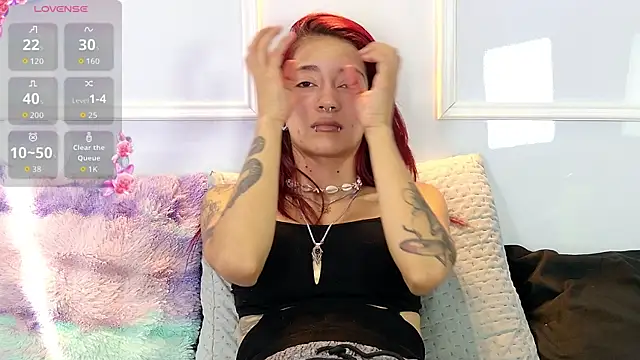 Snapshot of zorravioletta1 chatting on 07/08/26, 03:05 zorravioletta1 online show from 07/08/26, 03:05