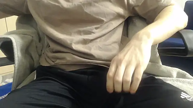 Snapshot of MarcusMenom chatting on 01/22/25, 06:20 MarcusMenom online show from 01/22/25, 06:20