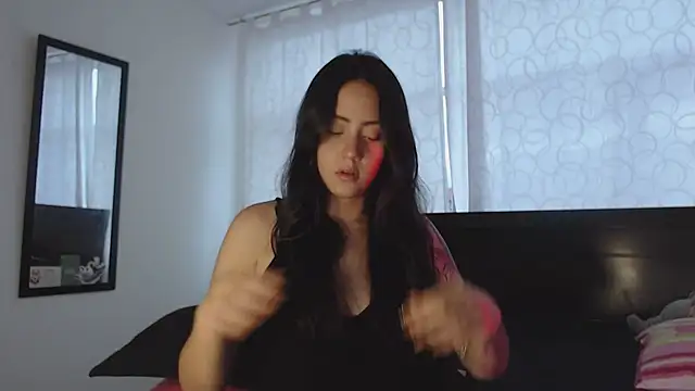 Snapshot of rebecca_collin chatting on 12/04/24, 10:30 rebecca collin online show from 12/04/24, 10:30