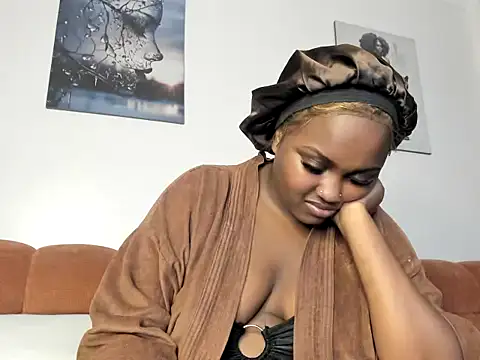  nightnurse online show from 11/19/25, 08:53