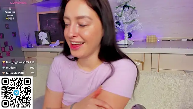 Snapshot of Kruela_Eva chatting on 01/10/25, 02:35 Kruela Eva online show from 01/10/25, 02:35