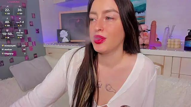 Snapshot of Kruela_Eva chatting on 03/11/25, 02:54 Kruela Eva online show from 03/11/25, 02:54