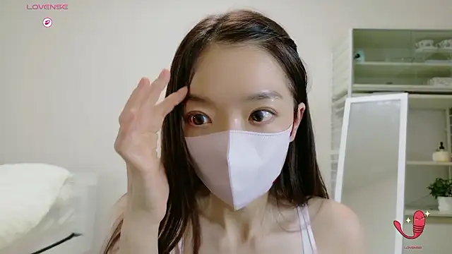 Snapshot of momochan88 chatting on 07/08/26, 06:29 momochan88 online show from 07/08/26, 06:29