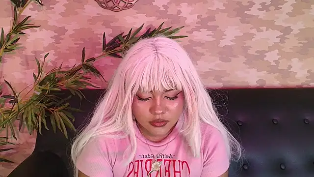 Snapshot of cherry_chel chatting on 02/21/25, 09:11 cherry chel online show from 02/21/25, 09:11