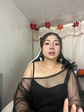 Snapshot of MiMi_0293 chatting on 10/17/25, 05:37 MiMi 0293 online show from 10/17/25, 05:37