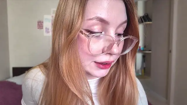 Snapshot of HoneyAudrey chatting on 01/17/26, 03:33 HoneyAudrey online show from 01/17/26, 03:33