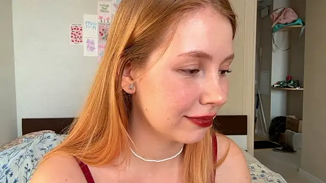 Snapshot of HoneyAudrey chatting on 02/21/26, 03:29 HoneyAudrey online show from 02/21/26, 03:29