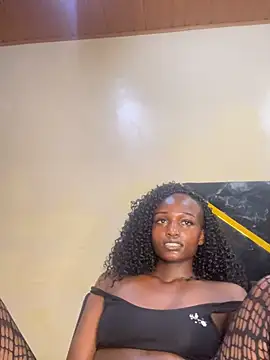 Snapshot of Curvixx chatting on 01/23/25, 07:00 Curvixx online show from 01/23/25, 07:00