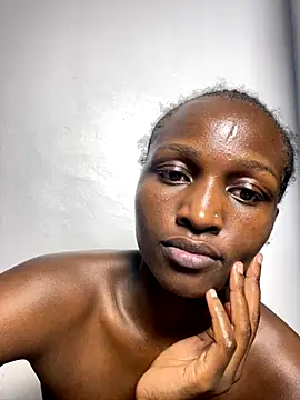 Snapshot of Curvixx chatting on 12/14/25, 06:45 Curvixx online show from 12/14/25, 06:45