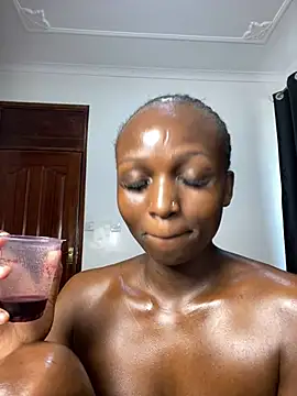 Snapshot of Curvixx chatting on 02/19/26, 12:12 Curvixx online show from 02/19/26, 12:12