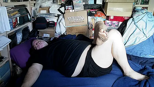 hadeszeuss2 online show from 02/17/26, 02:46