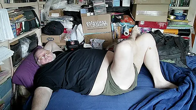 hadeszeuss2 online show from 03/23/26, 02:32