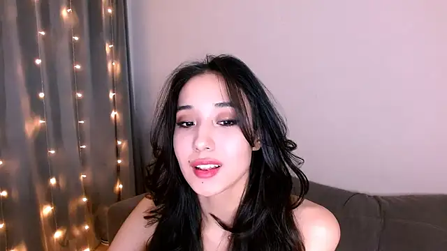 Snapshot of Li_noen chatting on 01/24/25, 05:53 Li noen online show from 01/24/25, 05:53