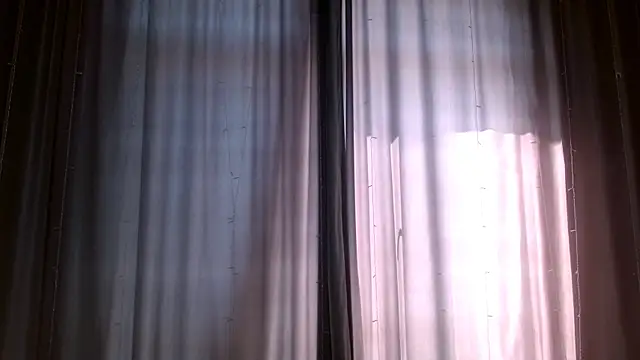 Snapshot of Li_noen chatting on 03/19/25, 05:19 Li noen online show from 03/19/25, 05:19