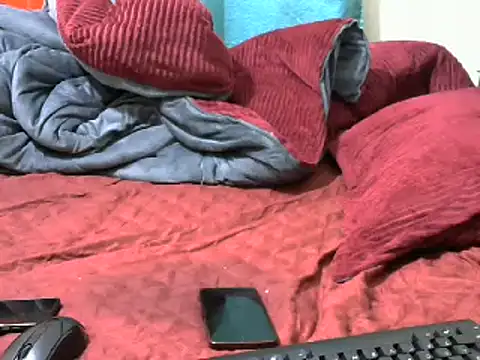 Snapshot of Creamy_dolly chatting on 12/19/24, 01:18 Creamy dolly online show from 12/19/24, 01:18