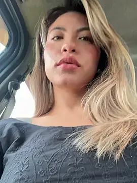 Karen San Miguel online show from 02/12/25, 07:24