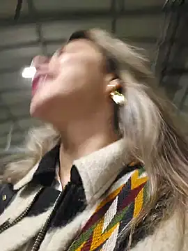 Karen San Miguel online show from 03/13/25, 09:32