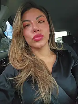 Karen San Miguel online show from 12/03/25, 03:54