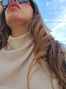 Karen San Miguel online show from 03/11/26, 07:20