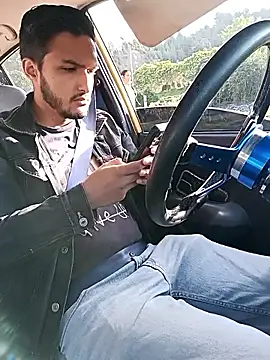 Snapshot of mosmar_20 chatting on 11/11/25, 12:05 mosmar 20 online show from 11/11/25, 12:05