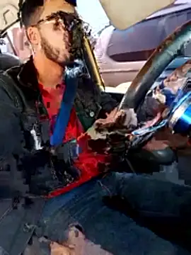 Snapshot of mosmar_20 chatting on 12/15/25, 02:43 mosmar 20 online show from 12/15/25, 02:43