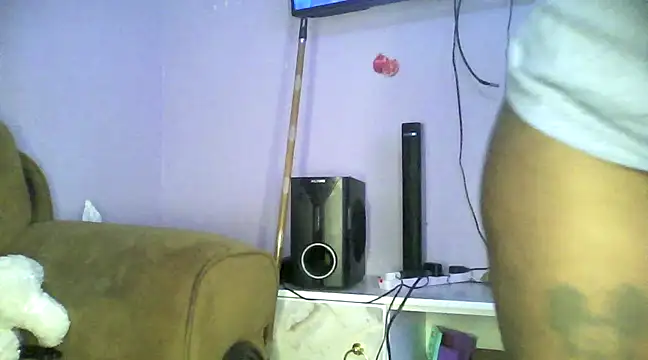 Snapshot of Nish_Darling_ chatting on 03/07/25, 06:24 Nish Darling online show from 03/07/25, 06:24