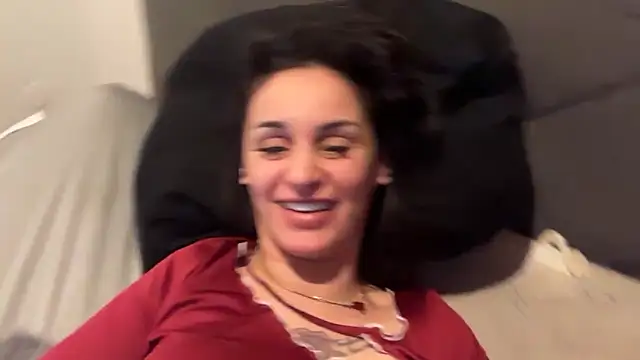 JeSuisUnTapin online show from 12/21/25, 07:54