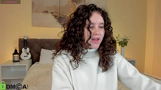 Ariella Sol online show from 10/27/25, 01:09