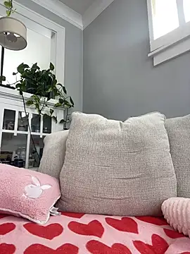 LoveShae  online show from 02/11/25, 08:20