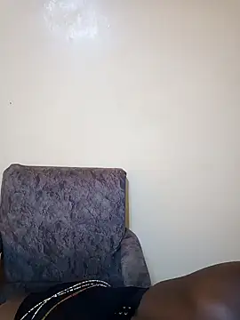 pretty-eyes23 online show from 02/04/25, 10:21