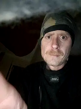 Snapshot of Fred2851 chatting on 03/23/25, 03:54 Fred2851 online show from 03/23/25, 03:54