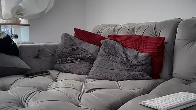 iam valentinadoll online show from 03/17/25, 12:04